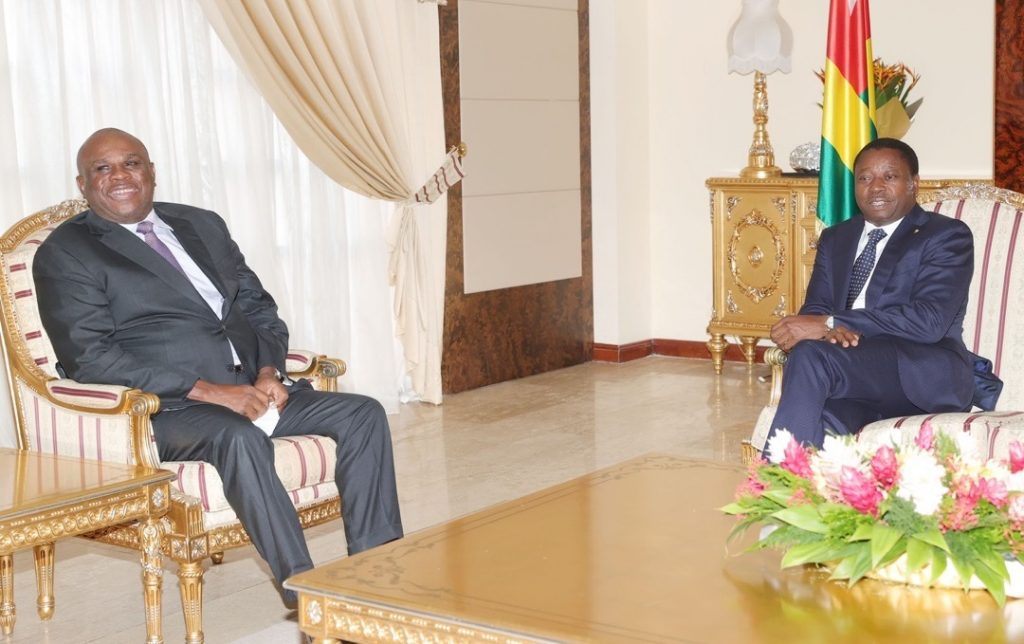 Rencontre entre le Président togolais Faure Gnassingbé et le Président du Conseil d'Administration de AFREXIMBANK Dr Benedict Okey Oramah
