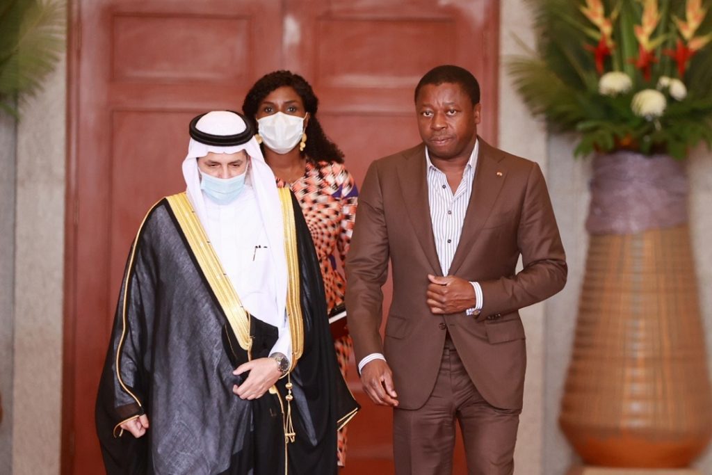 Le Président de la République, Faure Essozimna Gnassingbé s’est entretenu, ce 21 février 2022, avec l’Ambassadeur de l’Arabie Saoudite au Togo, Mishaal bin Hamdan Al-Roqi.