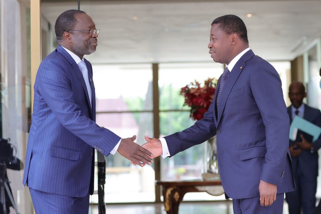 Le Président de la République, Faure Essozimna Gnassingbé, a reçu ce 18 août 2022, le nouveau président de la Commission de la Communauté économique des Etats de l’Afrique de l’ouest (CEDEAO), Monsieur Omar Alieu Touray