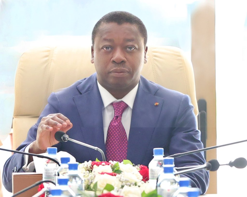 Le chef de l’Etat, Faure Essozimna Gnassingbé a présidé ce 02 novembre 2022, le Conseil des ministres. Au cours des travaux, le Conseil a examiné un avant-projet de loi, un projet de décret et écouté deux communications.