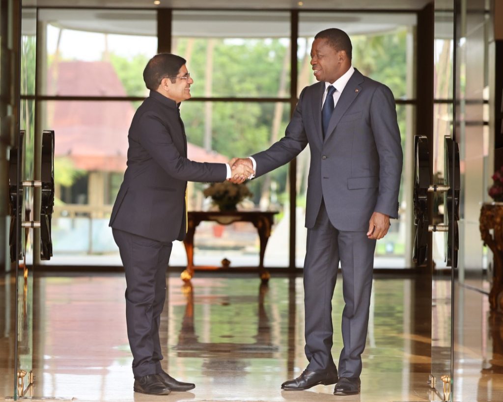 Le Président de la République, Faure Essozimna Gnassingbé a reçu ce 17 janvier 2023 l’ambassadeur de l’Inde au Togo, Monsieur Ram Saajiv Tandon. Le diplomate indien a fait avec le chef de l’Etat le point du partenariat entre New Dehli et Lomé, et des perspectives pour l’année 2023.