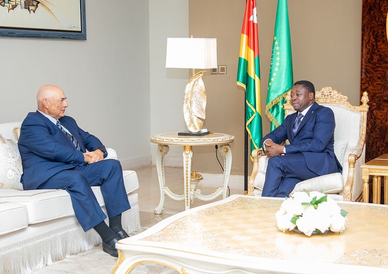 Le Président de la République, Faure Essozimna Gnassingbé s’est entretenu, ce 31 mai 2023 à Lomé, avec le Directeur général du Groupe de l’Office chérifien des phosphates (OCP).