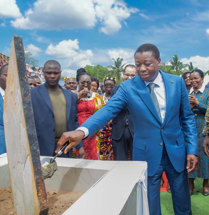 Le chef de l’Etat, Faure Essozimna Gnassingbé a présidé, ce 09 juin 2023 à Kpalimé, la cérémonie de pose de la première pierre pour la construction d’un Centre régional de mécanisation agricole (CRMA) pour le compte des Plateaux-ouest.