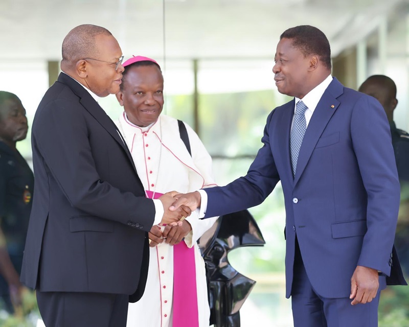 Le Président de la République, Faure Essozimna Gnassingbé, a reçu ce lundi 09 septembre 2024 à Lomé, le président du Symposium des Conférences Episcopales d'Afrique et de Madagascar (SCEAM). le Cardinal Fridolin Ambongo Besungu