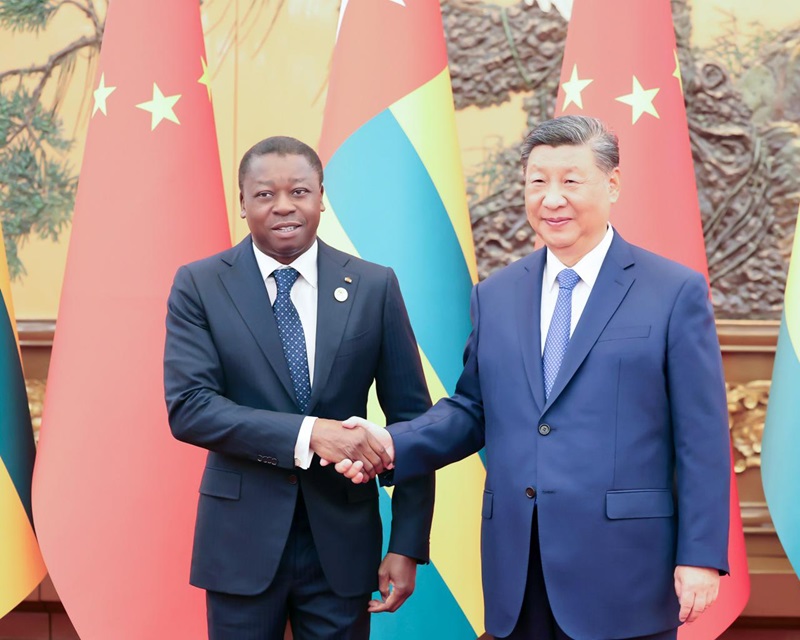 Ce 02 septembre 2024, en marge des travaux du neuvième sommet du Forum économique sino-africain (FOCAC2024), le Président de la République, Faure Essozimna Gnassingbé, a eu un entretien en tête-à-tête avec son homologue chinois, Xi Jinping.