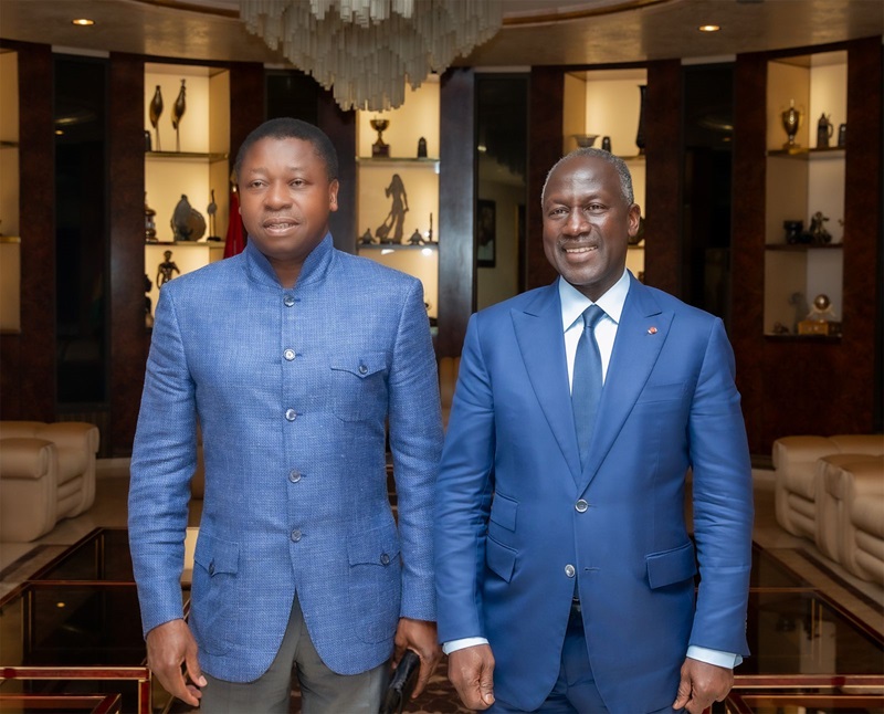 En séjour au Togo dans le cadre de la deuxième session ordinaire parlementaire de l’année, les Présidents de l’Assemblée nationale de la Côte d’Ivoire, Adama Bictogo et du Bénin, Gbèhounou Louis Vlavonou, ont été reçus par le Président de la République, Faure Essozimna Gnassingbé ce mardi 1er octobre 2024 à Pya dans la Préfecture de la Kozah.