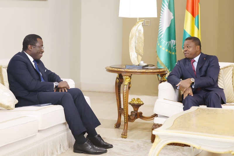 Les réformes économiques et l’assainissement des finances publiques initiées par le Président de la République, Faure Essozimna Gnassingbé ne cessent de susciter l’admiration des partenaires multilatéraux notamment le Fonds monétaire international (FMI). L’Administrateur du Togo au FMI, Monsieur Ouattara Wautabouna, a réitéré ce 20 novembre 2024 au chef de l’État, la satisfaction de l’institution de Bretton Woods au regard des nouvelles performances encourageantes enregistrées par notre pays.