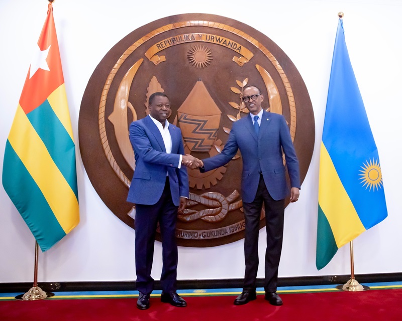 Le Togo et le Rwanda sont liés par d’excellentes relations de coopération qui se renforcent au fil du temps grâce à une même vision et à la convergence de vue de leurs dirigeants. Cette volonté commune d’approfondissement de ce partenariat s’est traduite encore une fois ces 18 et 19 janvier 2025 par la visite d’amitié et de travail du chef de l’État, Faure Essozimna Gnassingbé à Kigali.