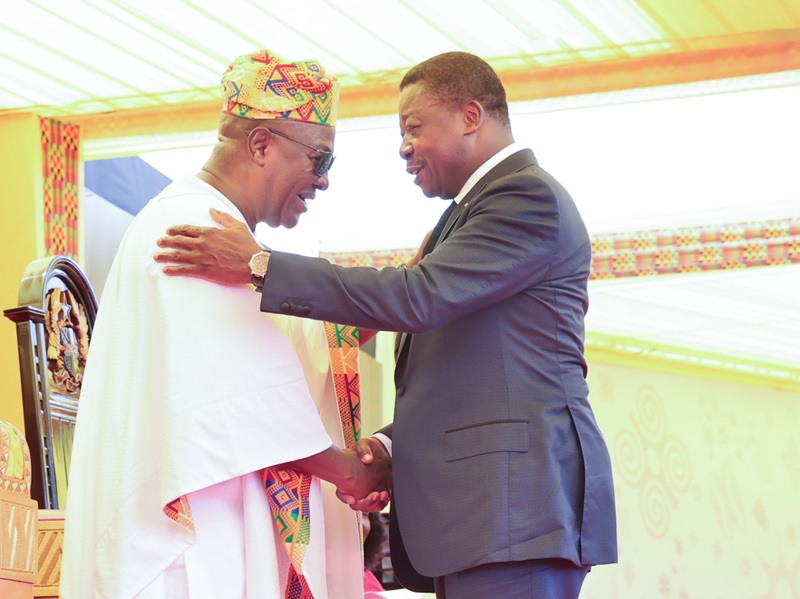 La Place de l’indépendance (Black Star Square) à Accra s’est révélée trop exiguë pour accueillir la cérémonie solennelle de prestation de serment et d’investiture du nouveau président ghanéen, John Dramani Mahama, élu le 07 décembre dernier.