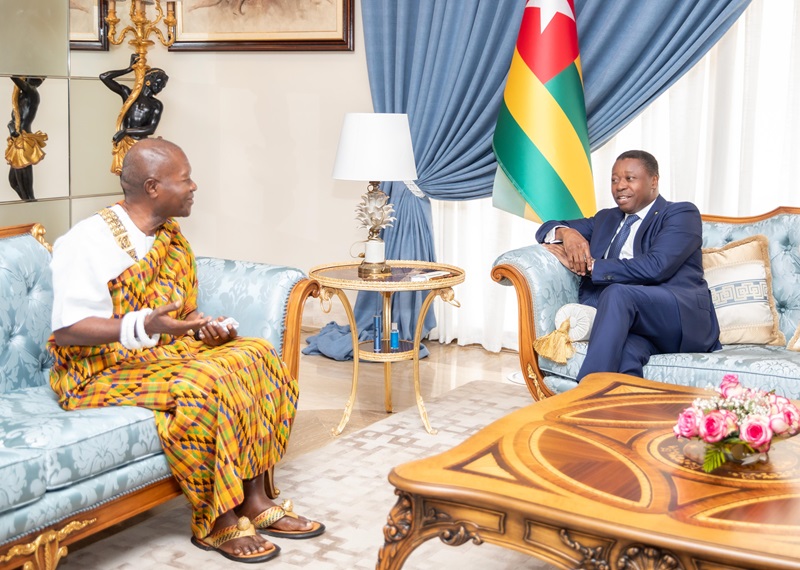 Au terme de sa mission au Togo, l’Ambassadeur du Ghana, Kofi Mensah Demitia, a fait ses adieux au chef de l’Etat, Faure Essozimna Gnassingbé ce lundi 06 janvier 2025, au cours d’une audience.