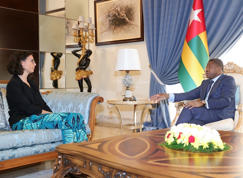 Le Président de la République, Faure Essozimna Gnassingbé s’est entretenu, ce 26 février 2025 à Lomé, avec l’Ambassadrice du Royaume-Uni, Harriet Thompson.