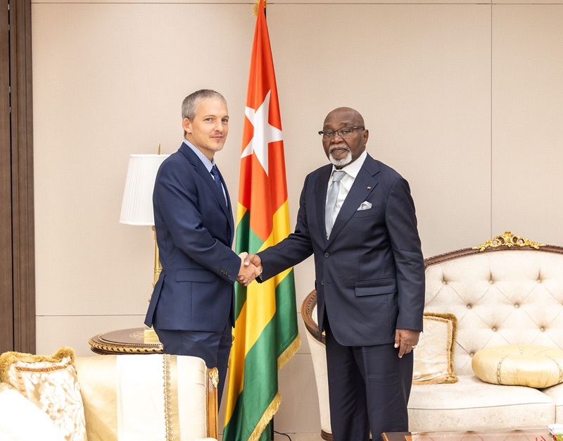Pour sa part, l’ambassadeur d’Israël, Simoon-Clément Seroussi s’engage à œuvrer au renforcement de la coopération bilatérale principalement dans les domaines de l’agriculture, de la santé et des technologies.