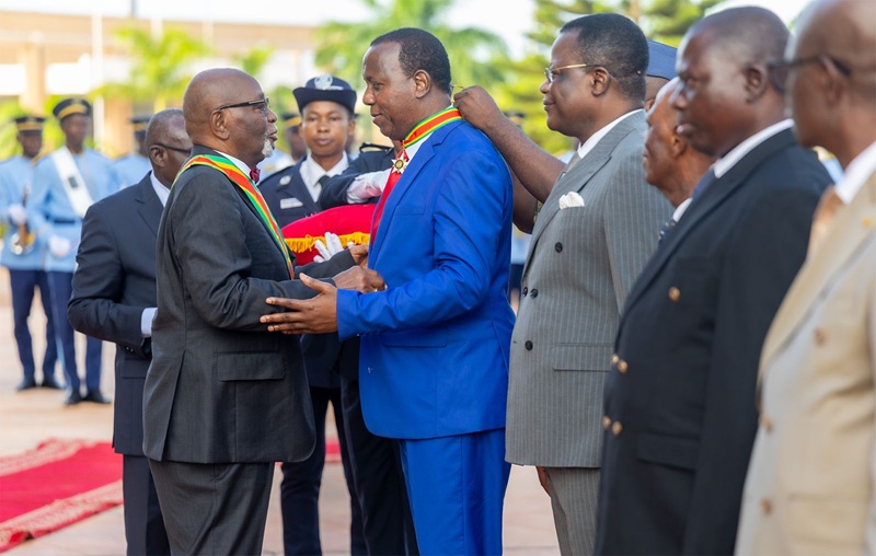 Ce 27 avril 2026, le Président de la République, Jean-Lucien Kwassi Lanyo Savi de Tové a décerné des distinctions honorifiques à plusieurs togolais.